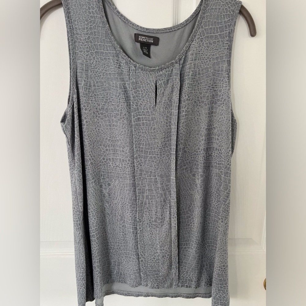 Kenneth Cole Reaction womens top